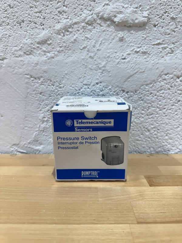 Square D 9013FHG12J52M1 Pressure Switch - NEW