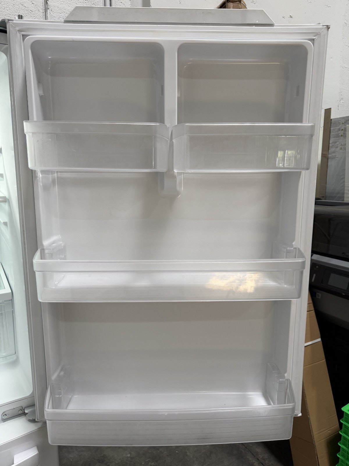 ENERGY STAR 21.0 Cu. Ft. Bottom-Freezer Refrigerator GDE21EGKWRWW