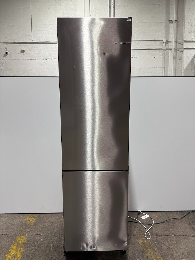 Bosch 800 Series B24CB80ESS  24" Freestanding Bottom Freezer Refrigerator