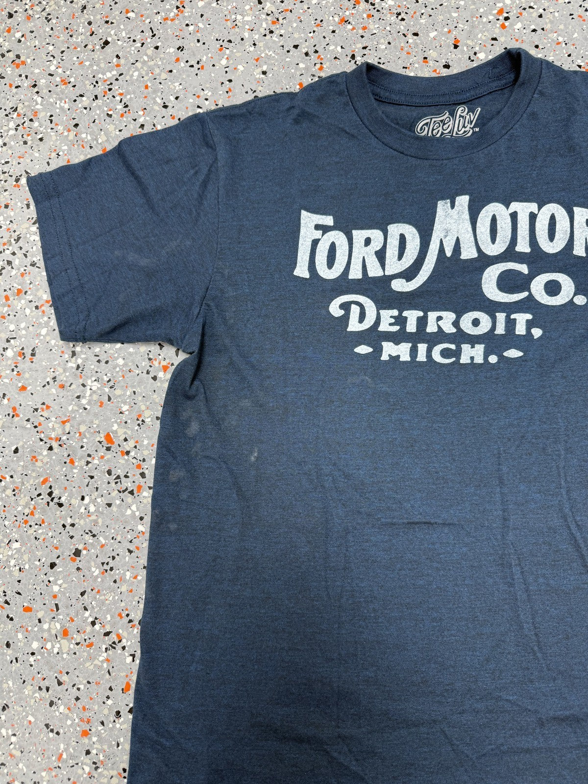 Ford Motor Co. T-Shirt: Detroit Graphic Tee - M