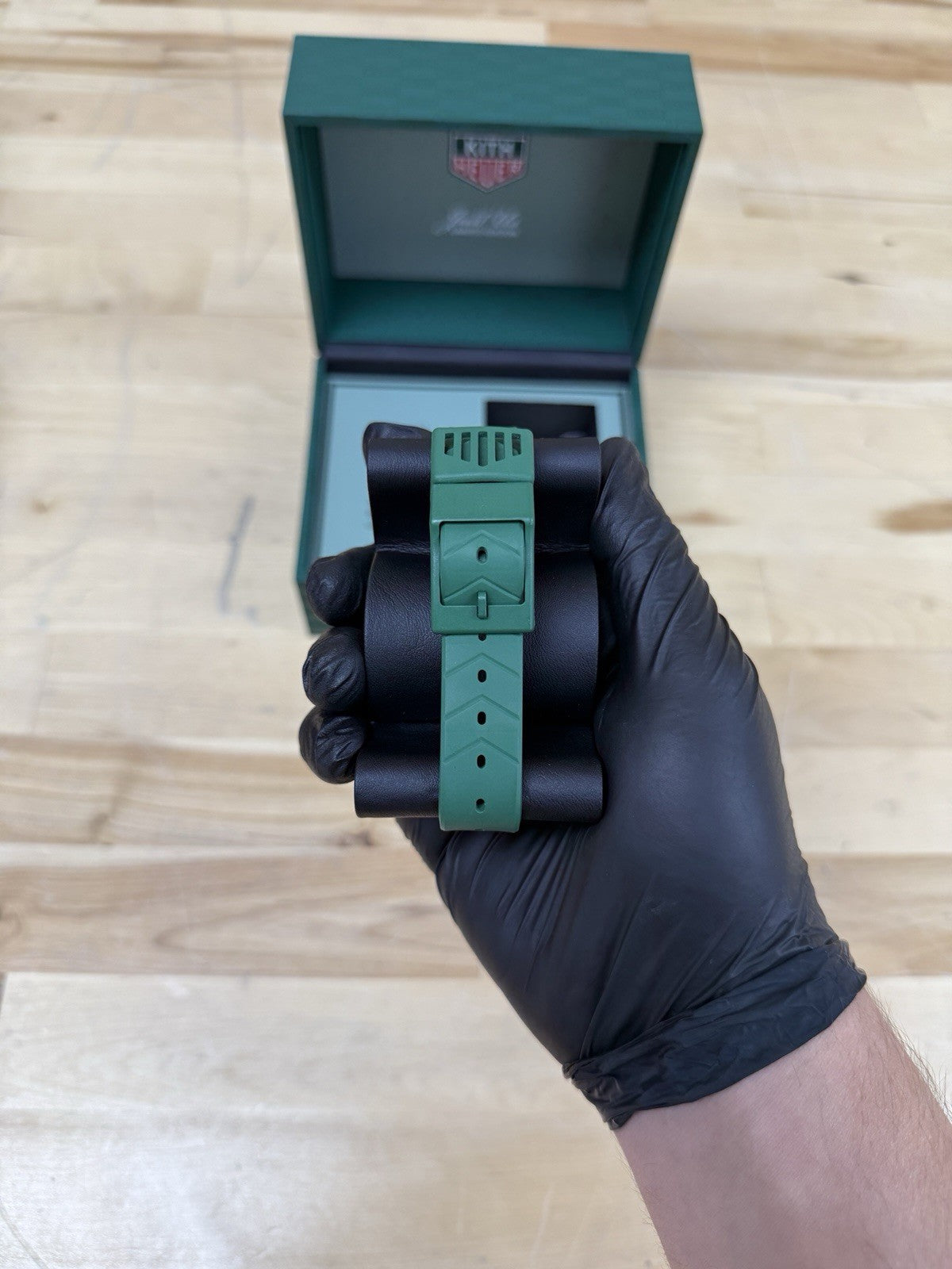 TAG Heuer x Kith Formula 1 Green Limited Edition /825 35mm Box+Papers