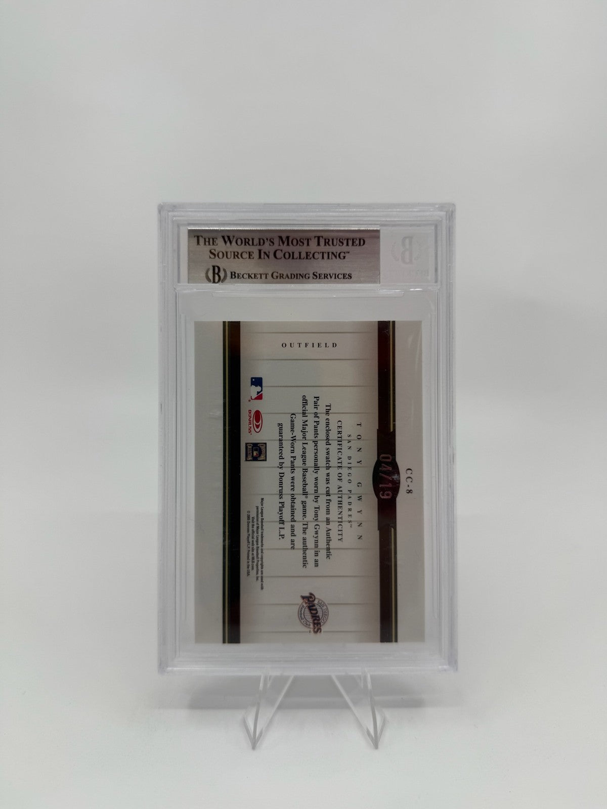 2005 Leaf Certified #CC-8 Tony Gwynn Certified Cuts Material Red /19
