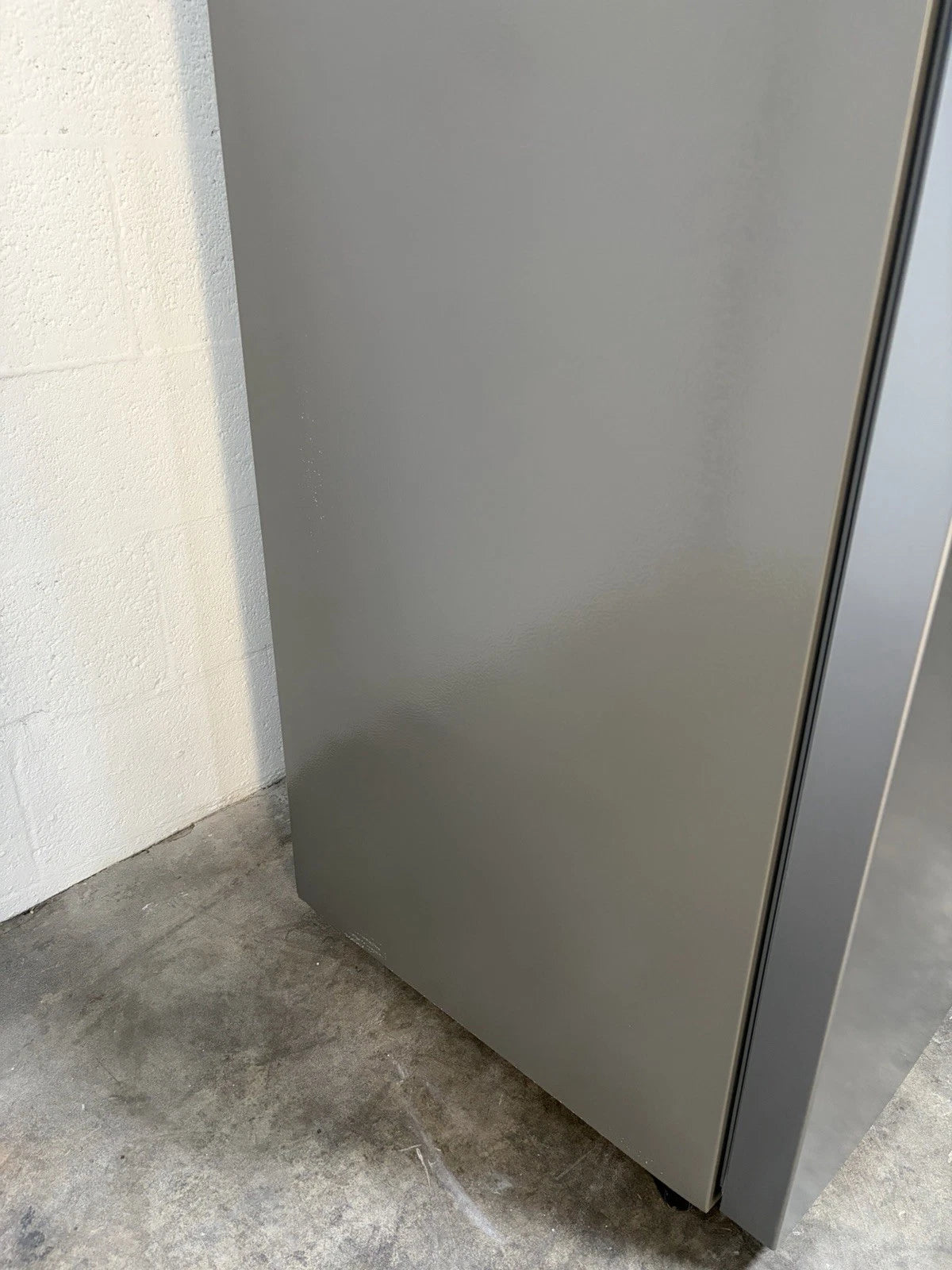 10.2 cu. ft. Garage Ready Convertible Upright Freezer HFU101N1AVE