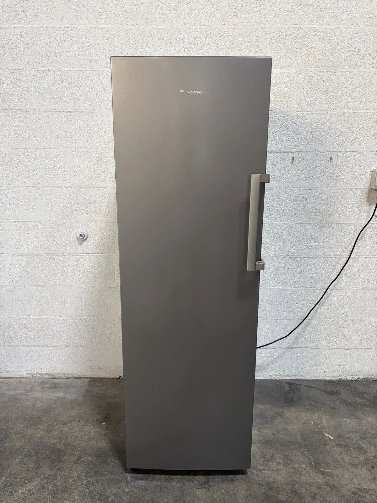 10.2 cu. ft. Garage Ready Convertible Upright Freezer HFU101N1AVE