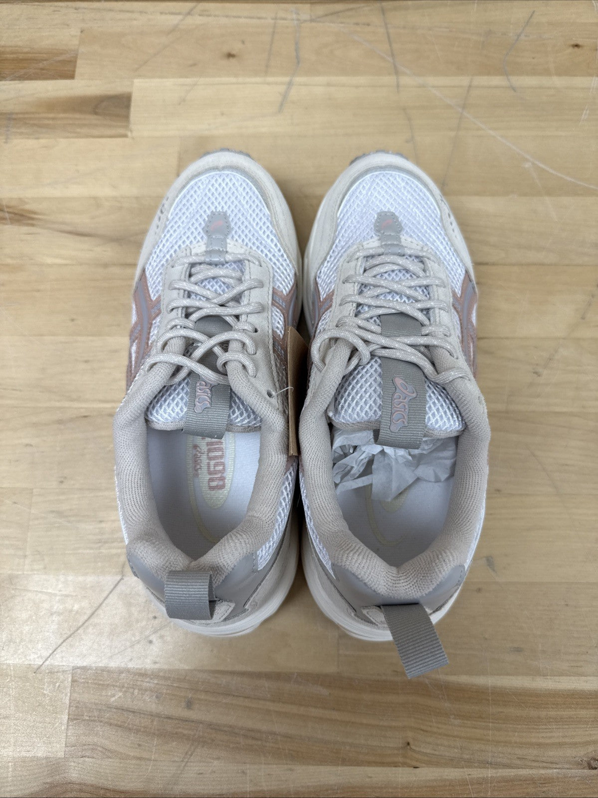 Asics Gel 1090 V2 Womens Trainers Asics  Running Gym Shoes White/Maple Sugar 6