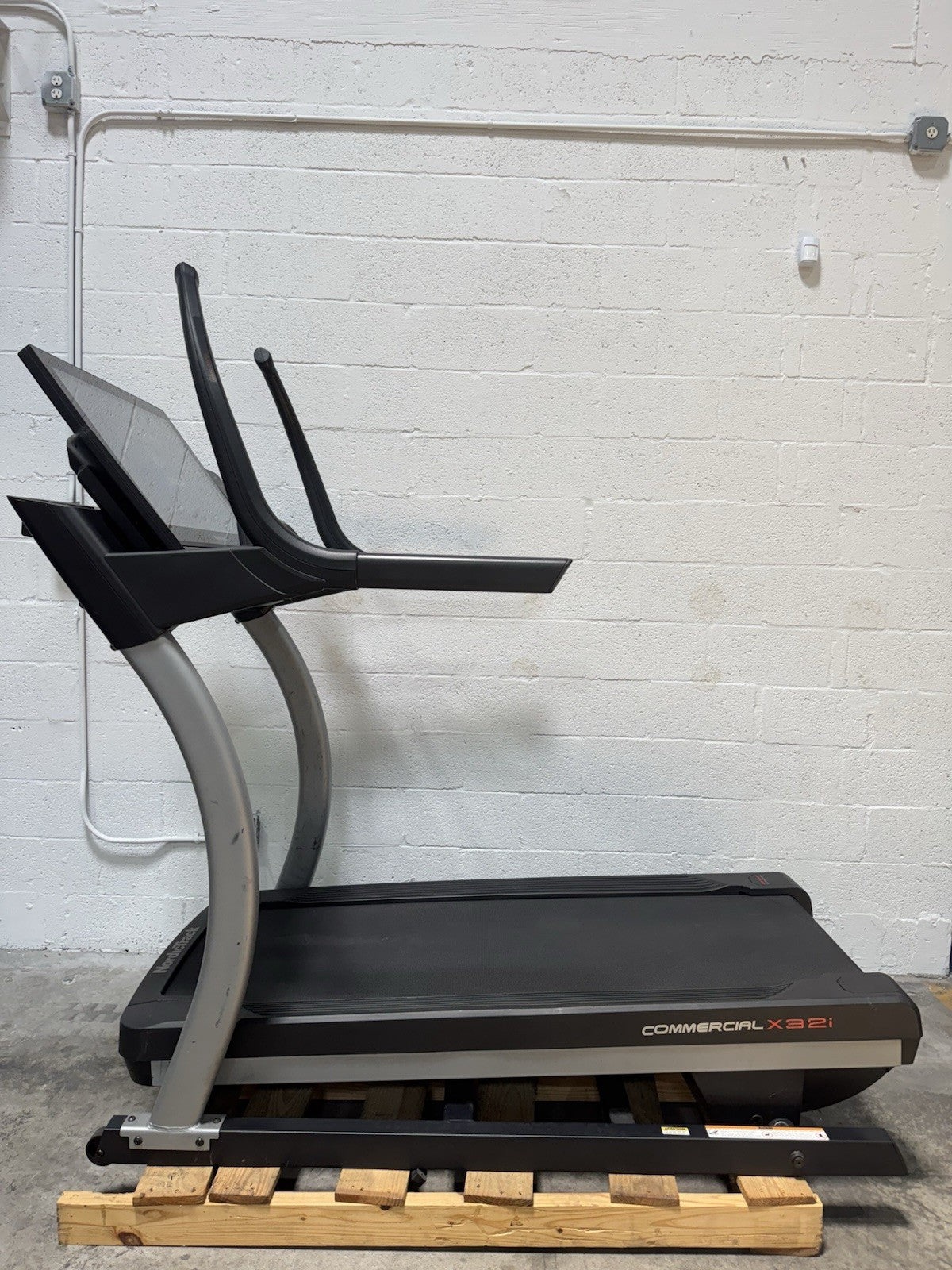 NordicTrack Commercial X32i NTL39221 iFit Incline Treadmill