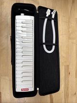 Supreme x Hohner Melodica FW18 – White 32-Key Instrument + Case – Rare Collab