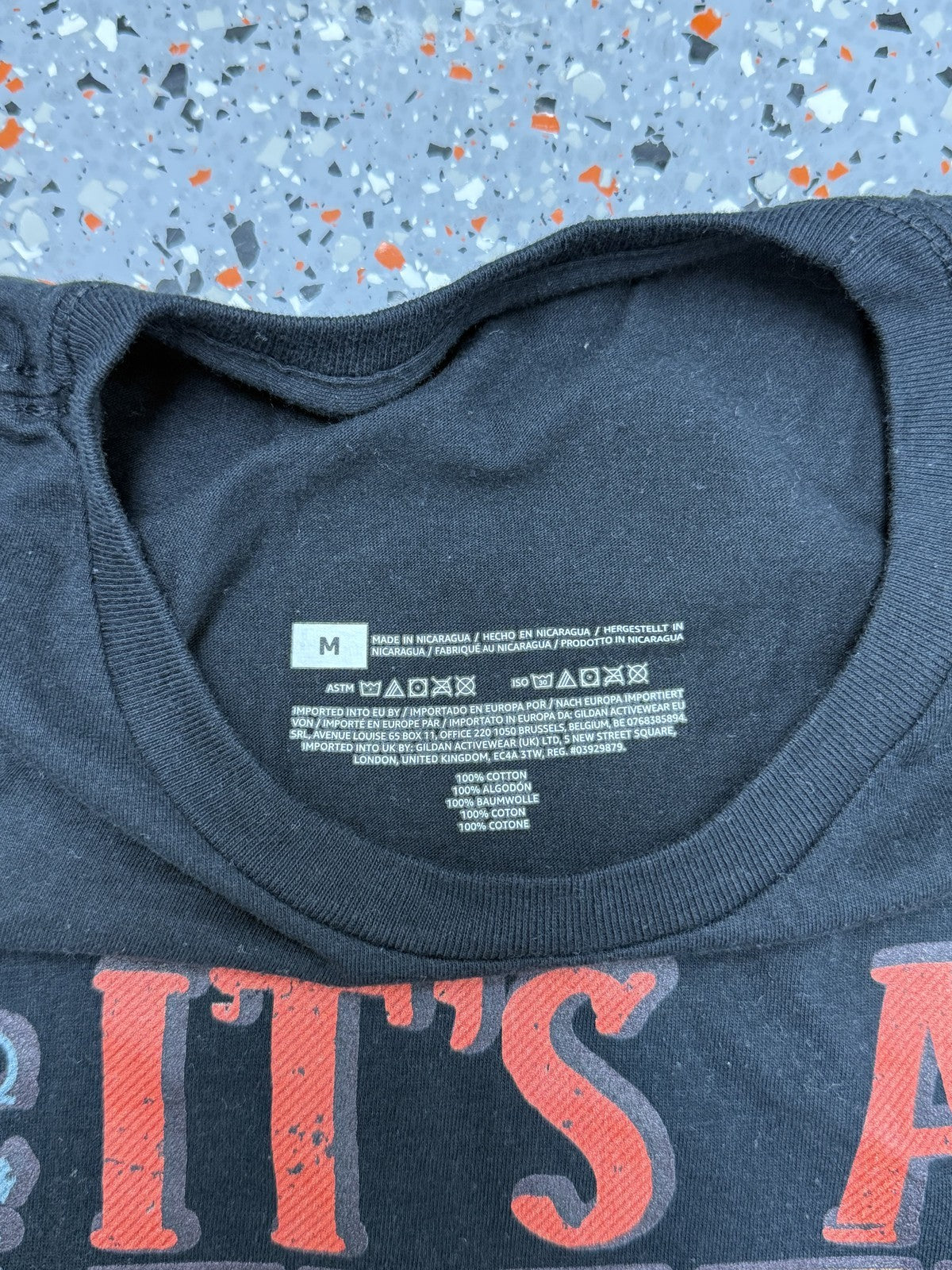 Neil Funny Creative Graphic T-Shirt - M