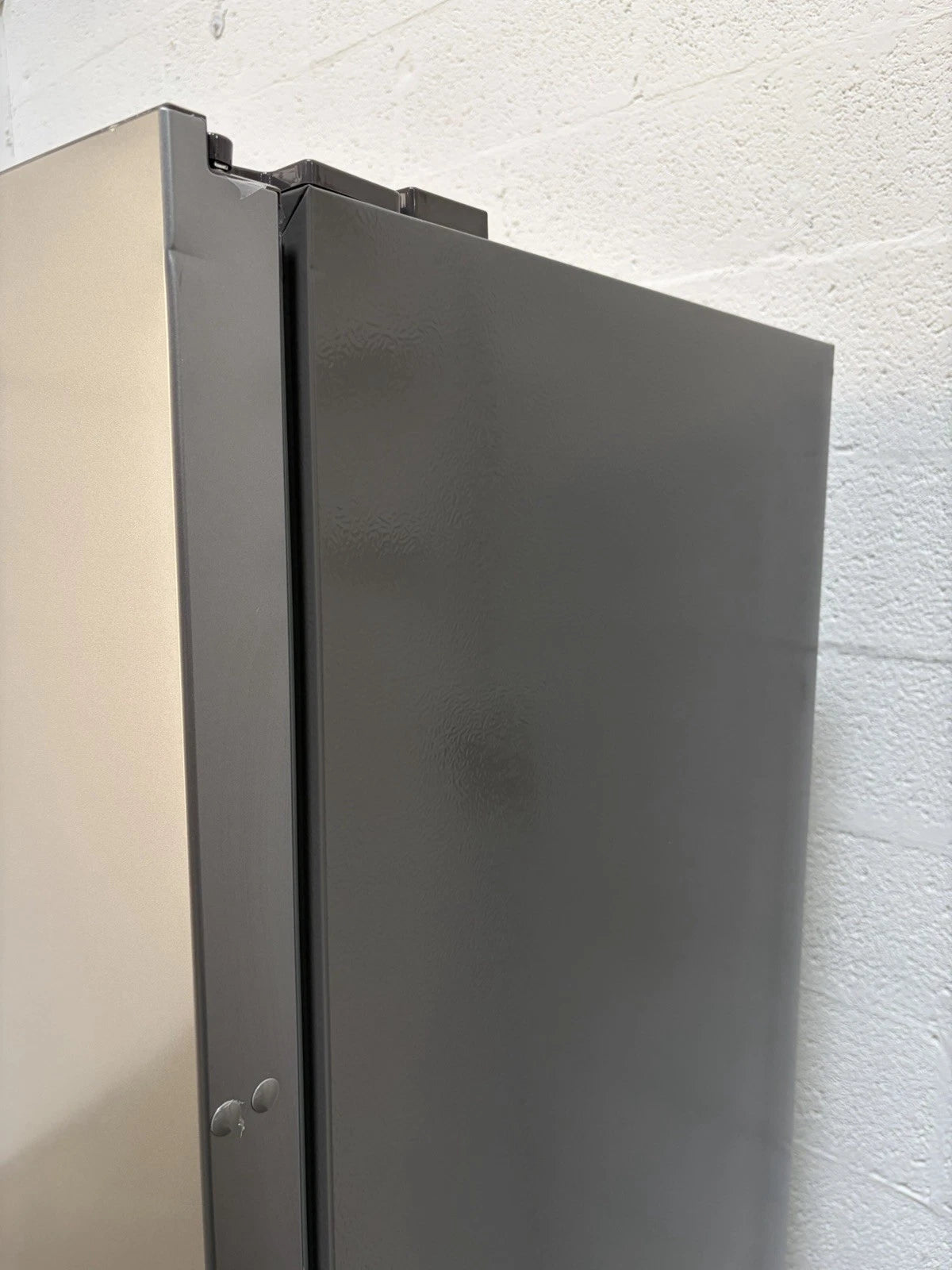 10.2 cu. ft. Garage Ready Convertible Upright Freezer HFU101N1AVE