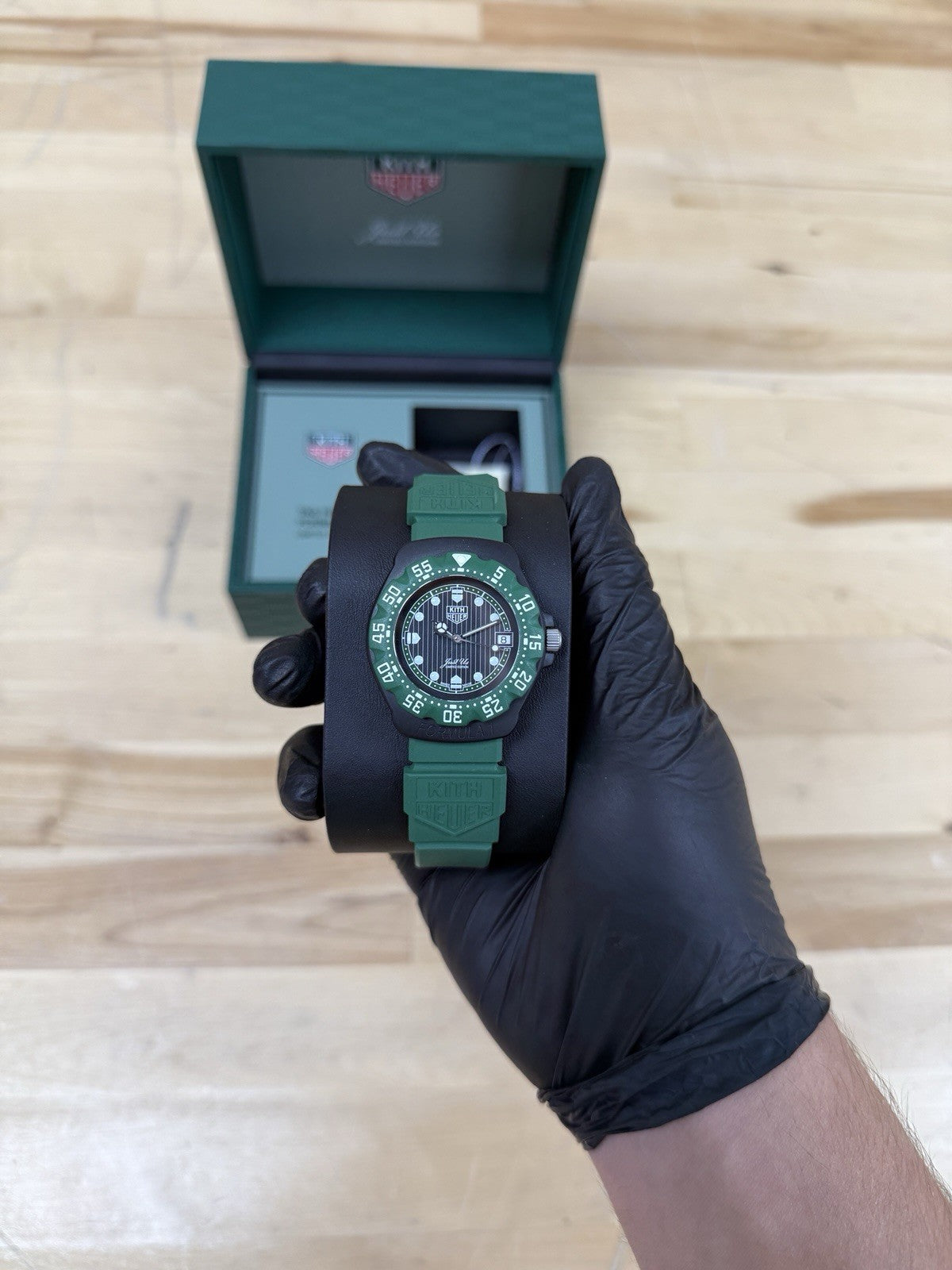 TAG Heuer x Kith Formula 1 Green Limited Edition /825 35mm Box+Papers
