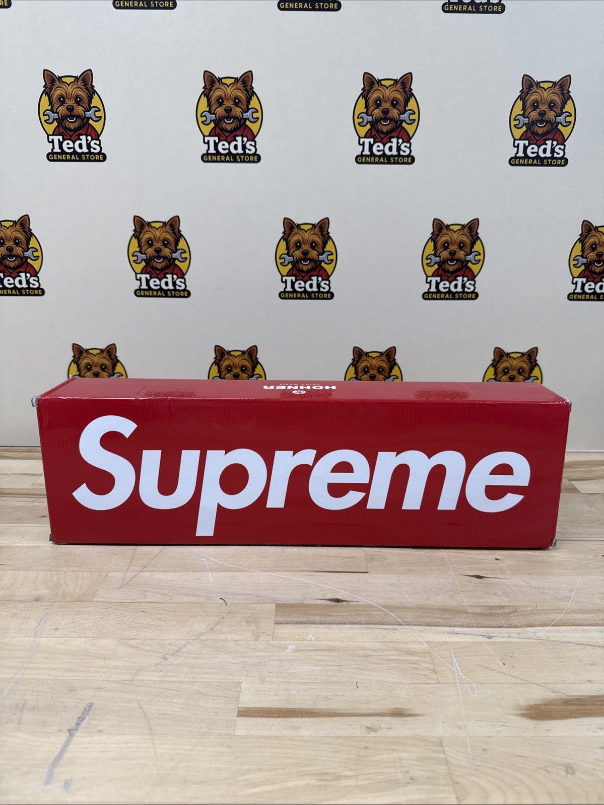 Supreme x Hohner Melodica FW18 – White 32-Key Instrument + Case – Rare Collab