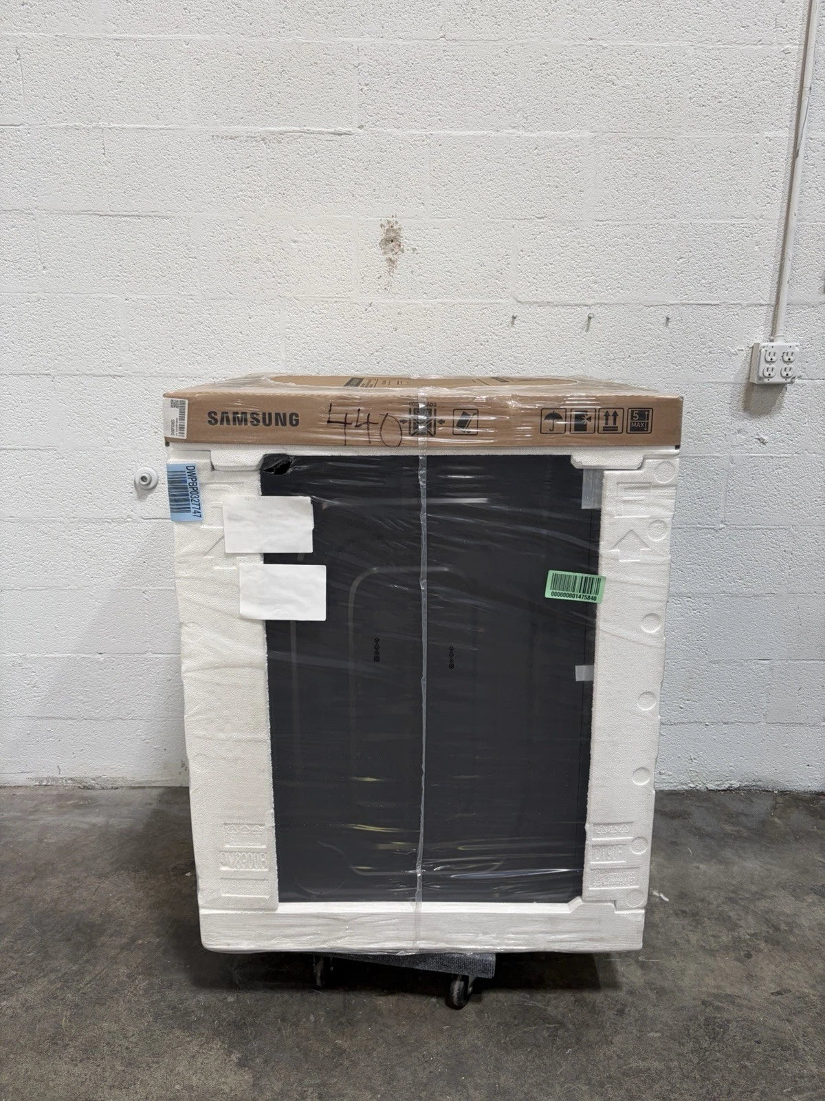7.6 cu ft vented Front Load Stackable Bespoke Electric Dryer